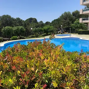 https://apartamento-saloumar.top-hotels-tarragona.com